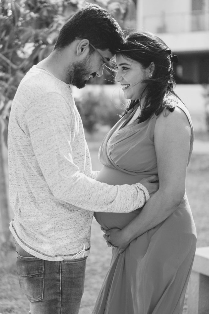 Pregnancy bumps: Is my baby bump too small for maternity photos?